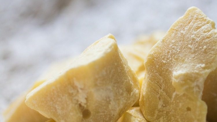 Kakaobutterstücke_Image by Hanna from Pixabay