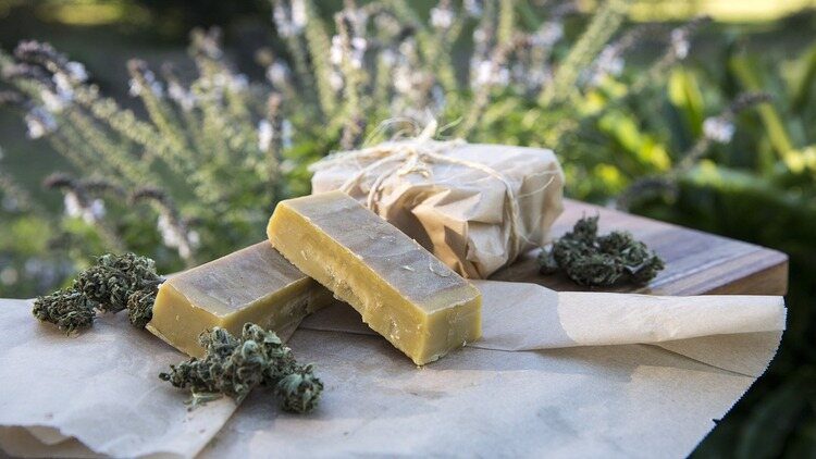 Kakaobutter-Bars_Image by Erin Stone from Pixabay